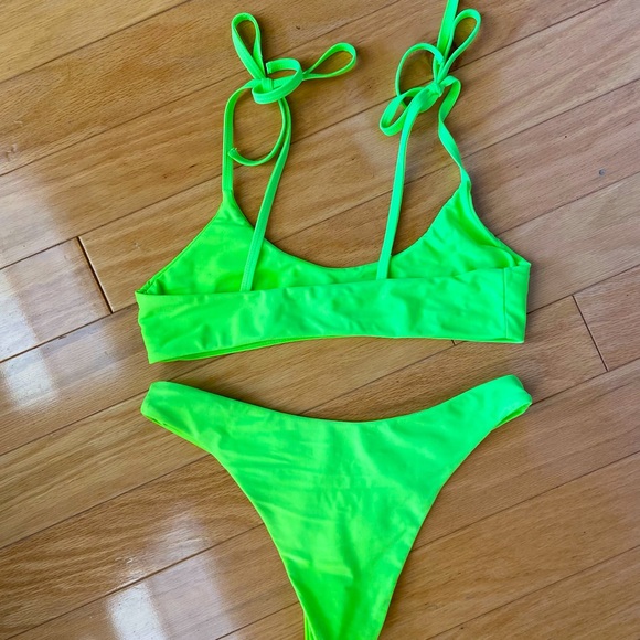 Neon Green Bikini Swimsuit Set - Picture 2 of 2